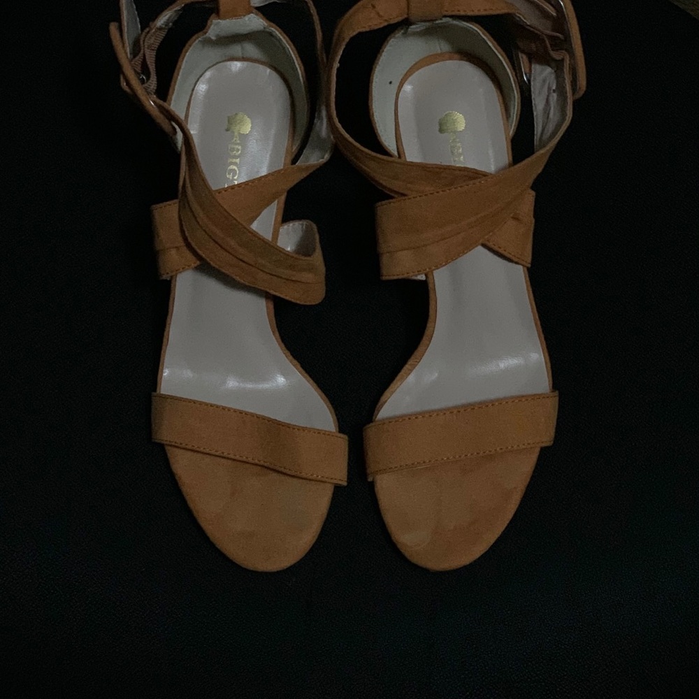 Strapped sandals